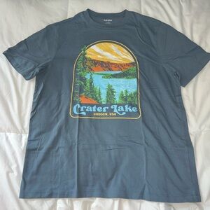 Old navy crater lake t shirt